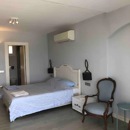 Villa Olive Bay